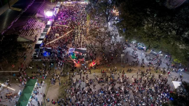 Resistencia brilló con el Tercer Festival de la Cerveza Artesanal y una masiva respuesta de la gente