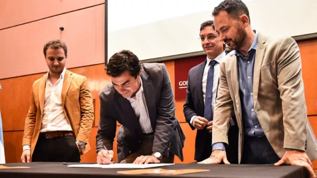 Más de 100 comercios venderán al costo, y 10 cadenas de super tendrán canastas navideñas