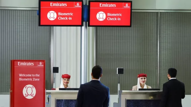 Emirates avanza hacia un check in 100% biométrico