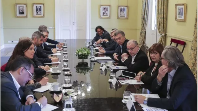 El Gobierno ve que la inflación cede y se estabilizaría en 3% por mes