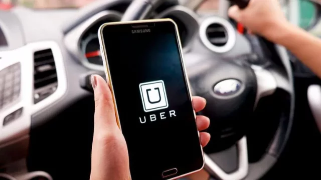 En su mercado más pujante, Uber lanza ofensiva para ganarse a la opinión pública