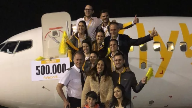Flybondi celebró los 500.000 pasajeros transportados en 8 meses de operación