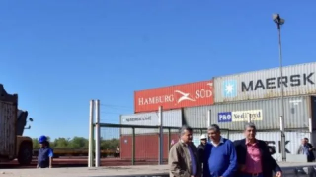 Puerto de Barranqueras: Con el objetivo de mover entre 250 y 300 barcazas por mes, y futuras inversiones para potenciar su funcionamiento