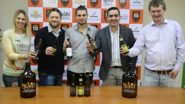 Llega a Posadas la primera copa de cerveza artesanal misionera
