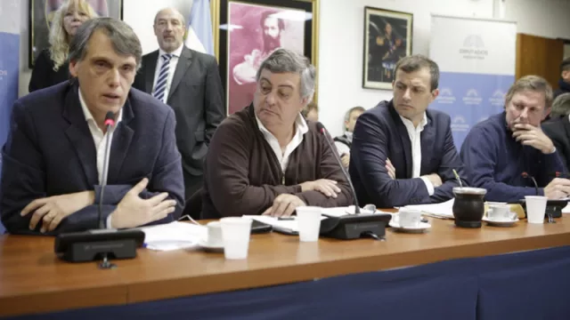 Intendentes de Salta presentarán un amparo por el DNU que elimina los fondos de la soja
