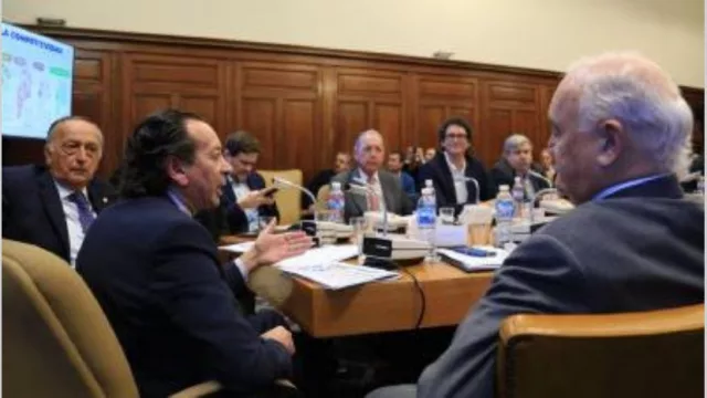 Sica a la UIA: las tasas bajarán pero no habrá foco en el mercado interno