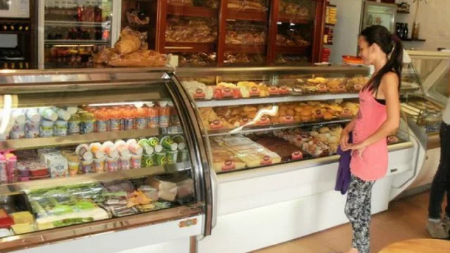 Panaderías en crisis terminal: molinos no venden harina y podrían dejar de fabricar pan