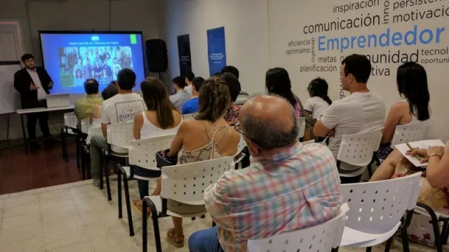 Charla para que emprendedores conozcan a sus clientes