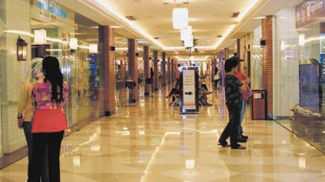 El consumo masivo se resintió por el aumento tarifario y retrocedió 2%