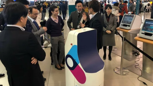 Kate, un kiosko móvil para reducir filas en aeropuertos