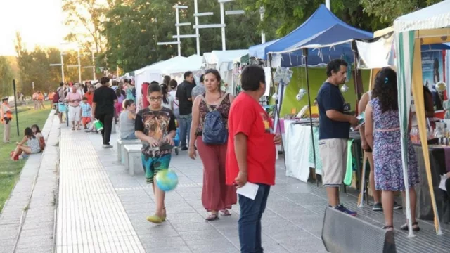 Emprendedores regionales comercializarán sus productos en la Fiesta de la Confluencia