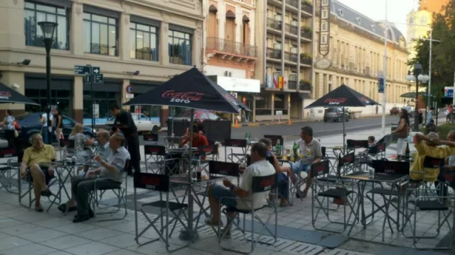 Infracciones: bares infringen normas en el uso del espacio público