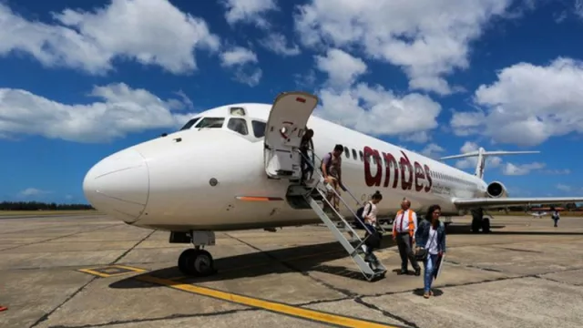 Papelón de Andes en su vuelo inaugural uniendo Tucumán con Jujuy y Buenos Aires