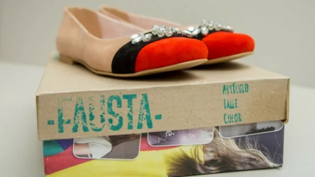 ¡Carnaval toda la vida! Fausta, la empresa de zapatos, se presentó en Corrientes