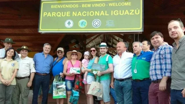 El turista “un millón” llegó a las Cataratas