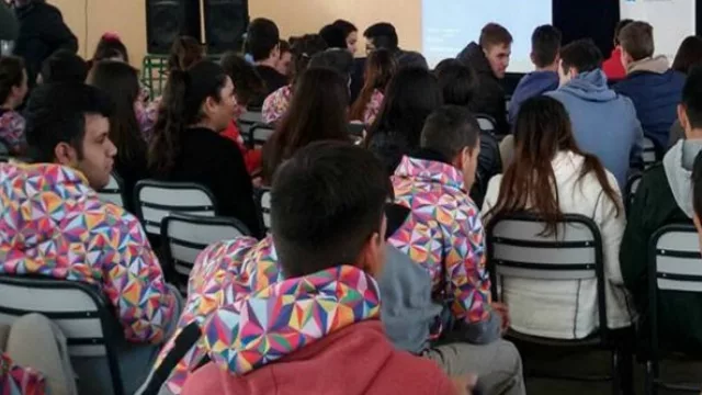 La educación emprende: jornada de emprendedurismo para escuelas técnicas y agrotécnicas
