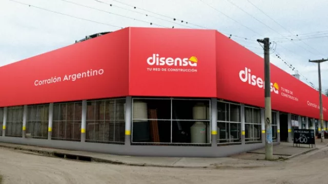 Se va Red Minetti, llega Disensa (200 corralones)