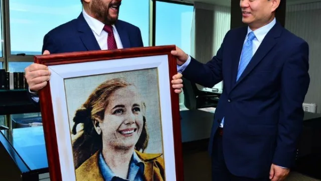 Embajador chino visitó Formosa para consolidar vínculos financieros