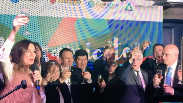 Neuquén presentó la nieve en Buenos Aires (¡ya hubo nevadas!)