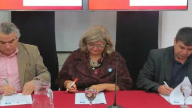 Santa Fe firmó un convenio con Nación para formar programadores, profesionales y emprendedores