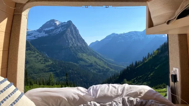 El trabajo de tus sueños llegó: Deel te paga por viajar (con un pago de más de US$ 3.000 al mes)