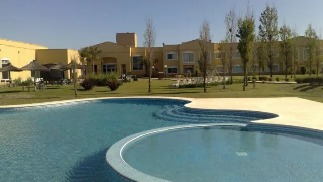 Un hotel a tan solo 70 km de Capital Federal para pasar unas fiestas increíbles