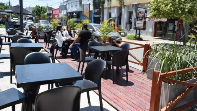 Resistencia extendió el beneficio de eximición de impuestos por el uso de la vía pública para los gastronómicos (será durante todo el año)
