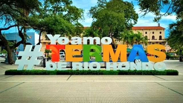 Resistencia y las Termas de Río Hondo firmaron un convenio de cooperación para la promoción turística