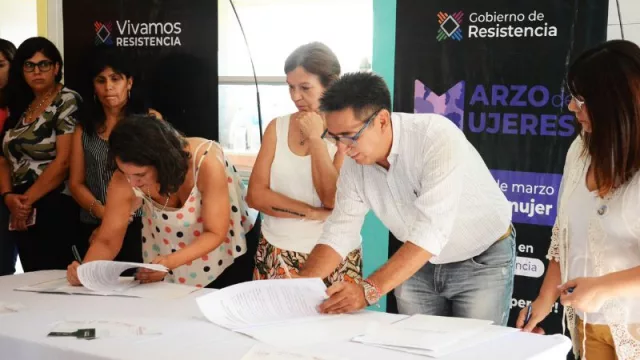 En el mes de la Mujer, Resistencia firmó convenios para la formación en oficios y asesoramiento jurídico en derechos y gestión de emprendimientos