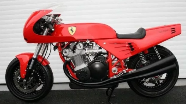 La historia de la Testarossa, la única moto Ferrari que existió