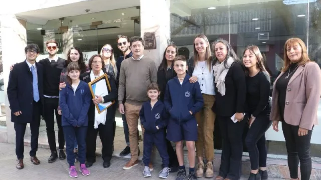 Amoblamientos Falleti, el emprendimiento de más de 60 años fue reconocido como comercio histórico