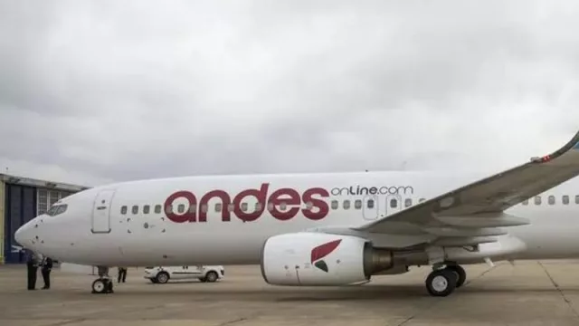 Con dos Boeing 737-800, Andes vuelve a operar en Argentina (luz verde de ANAC para servicios regulares y no regulares)