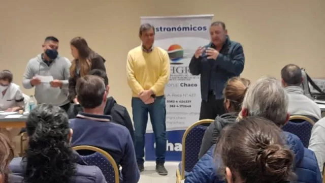 Resistencia y UTHGRA firmaron convenio para la regulación del servicio turístico en la ciudad