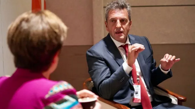 FMI: acuerdo "cerquita", la discusión por los 3 tipos de dólar y la reunión que inquietó al mercado