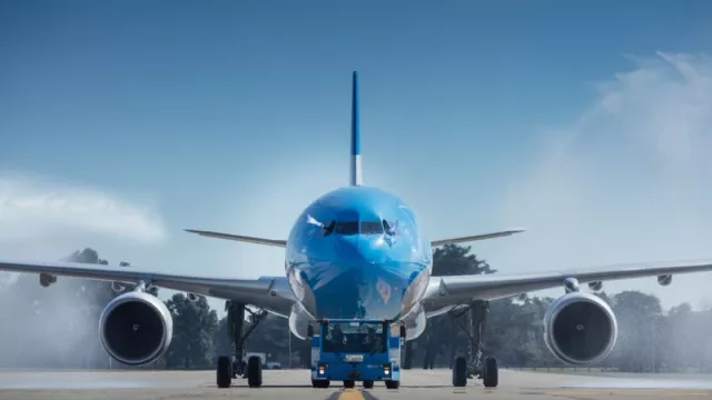 El futuro de Aerolíneas Argentinas: qué quieren hacer los candidatos con la empresa estatal