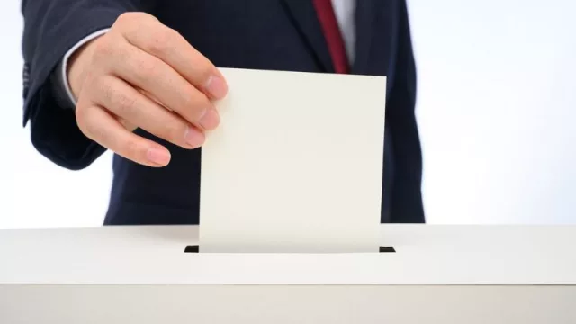 Estrategia electoral en España: el modelo híbrido emerge como herramienta clave