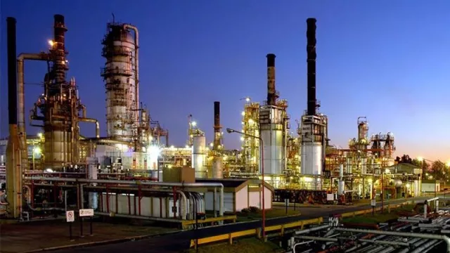 CAF otorga un préstamo a YPF por 375 millones de dólares para contribuir a la transición energética