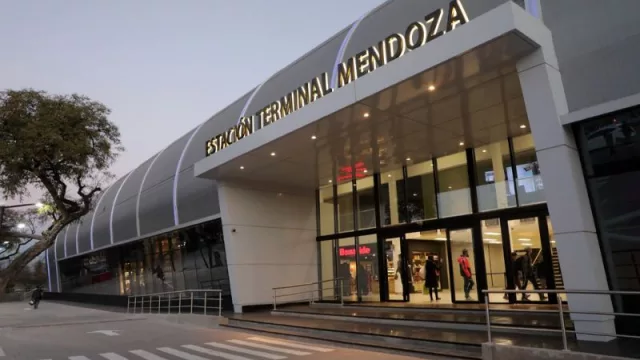 Hoy inaugura el Hotel Fuente Mayor de la Terminal (el único en el país)