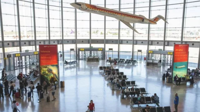 El aeropuerto de Valencia registra el mejor mes de su historia en agosto con 1.072.418 pasajeros (un 18,7% más respecto al mismo mes de 2022)