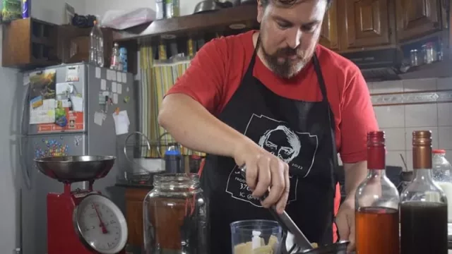 Bebidas alcohólicas que sorprenden (licor con mantecol, vodka con caramelo y más)