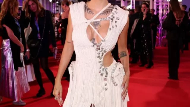 María Becerra vuelve a confiar en el diseño de la chaqueña Emilia Velasco para los Latin Grammy