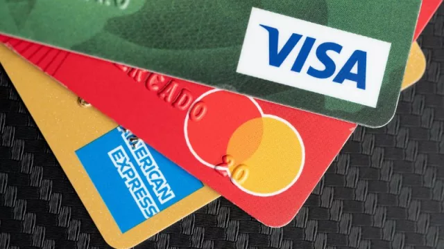 Tarjetas de crédito: el Banco Central publicó la tasa de interés a pagar desde enero 2024