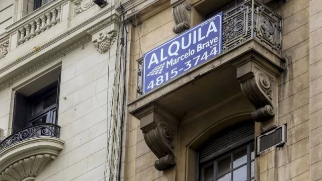 A un mes de derogarse la Ley de Alquileres creció 50% la oferta y los contratos se hacen en pesos