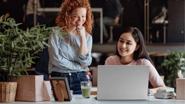 Entre el "Alt" derecho y las flechitas llega la tecla de IA (Microsoft impulsa Copilot)