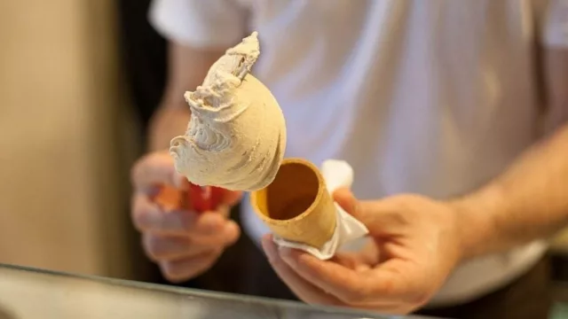 La ola de calor pudo más que la inflación: suben ventas de helado a pesar de que el kilo supera los $ 10.000