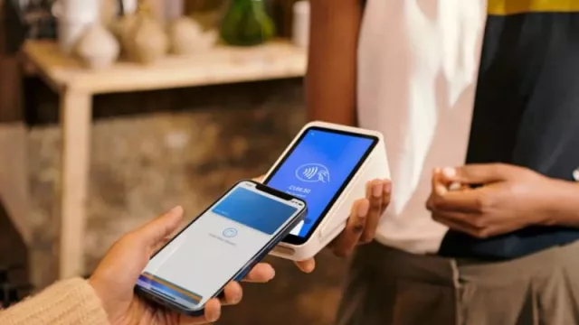 El 72% de la población española ya paga sin contacto (y más del 60% considera que el dinero en efectivo es el medio de pago menos sostenible)