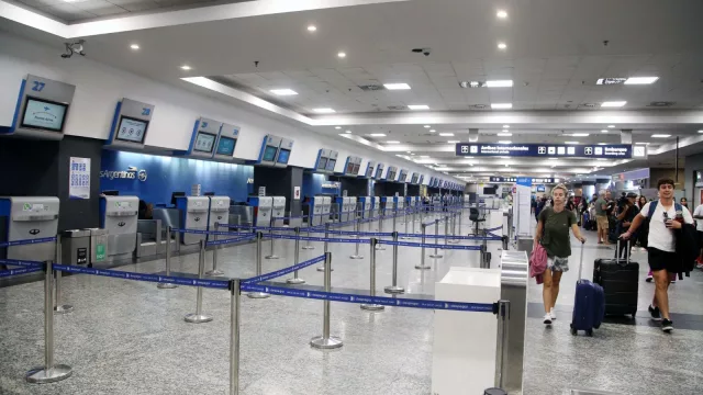 De suspensiones a reprogramaciones: qué harán las aerolíneas con los vuelos