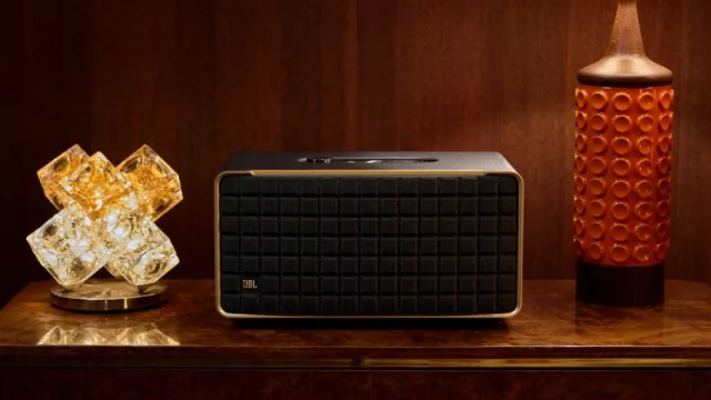 Se escucha como un JBL, se ve como la radio del viejo (mirá esta belleza)