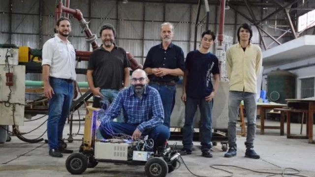 Investigadores de la Facultad de Ingeniería de la Universidad Nacional del Nordeste desarrollan un robot para aplicaciones agrícolas