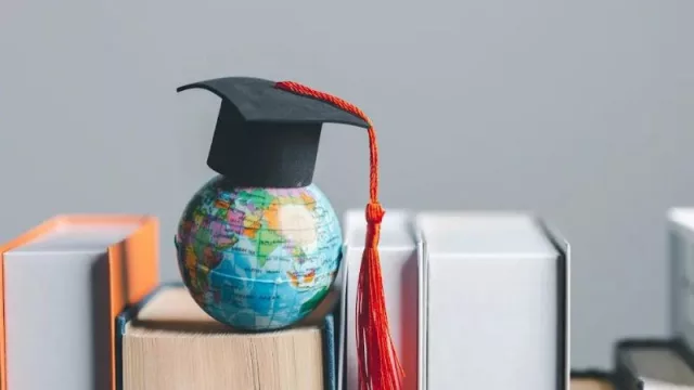 Excuse me? 90% de los profesionales españoles admiten que su nivel de inglés les ha hecho perder oportunidades (y 4 de cada 10 subestiman su nivel de inglés)